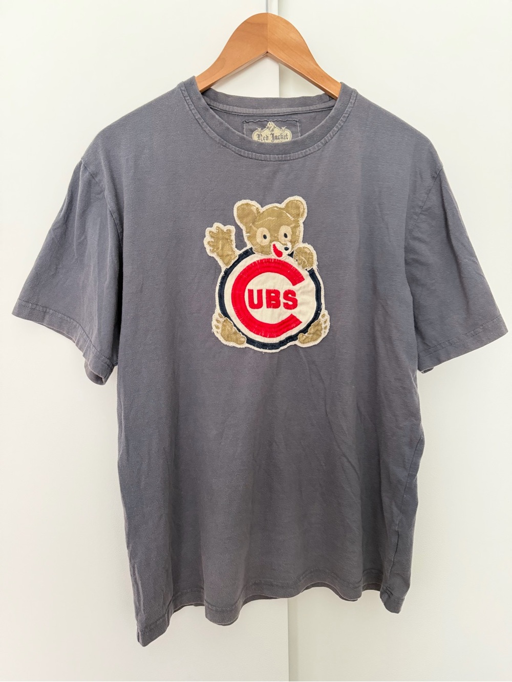 Red Jacket Chicago Cubs Teddy Bear Vintage Logo Applique T-shirt Gray Men's L